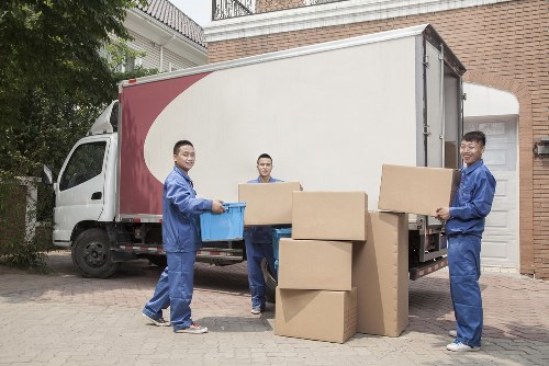 Man With Van Ickenham helping with a local home move